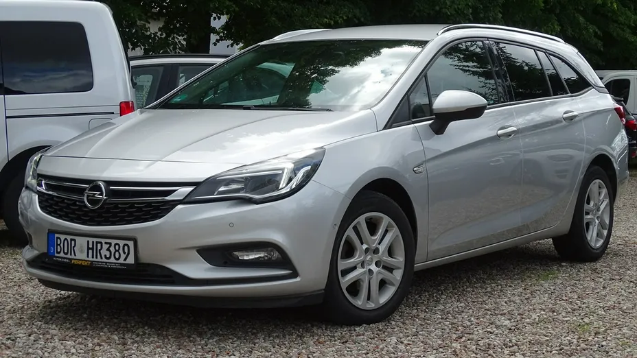 OPEL Astra -