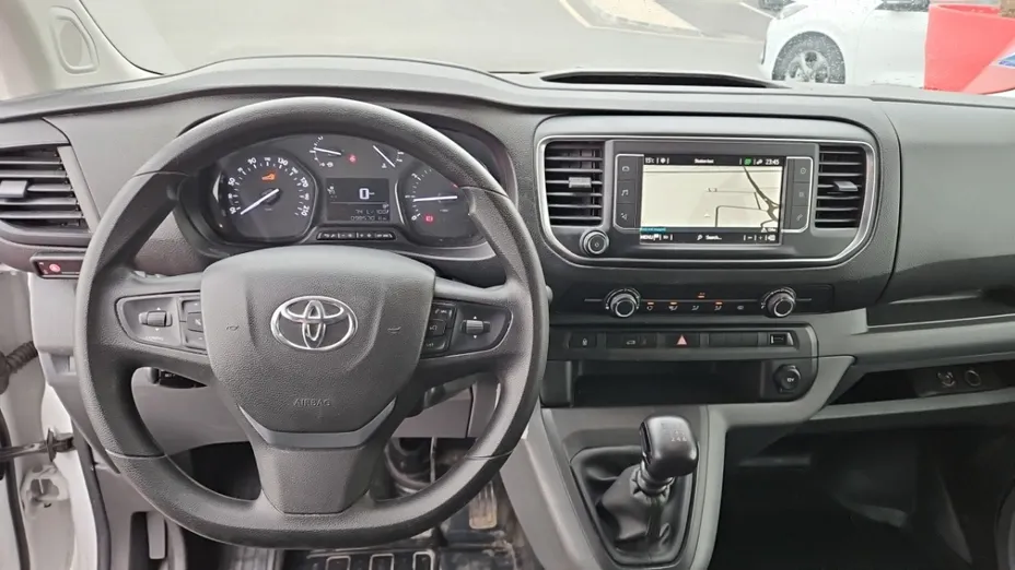 TOYOTA Proace -