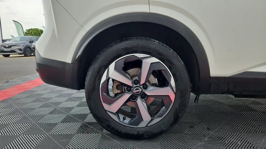 NISSAN Qashqai -