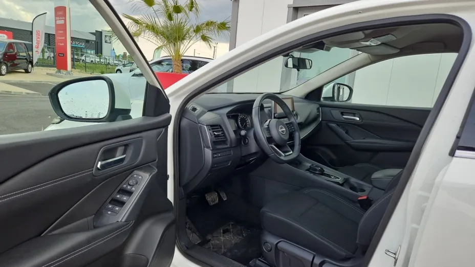 NISSAN Qashqai -