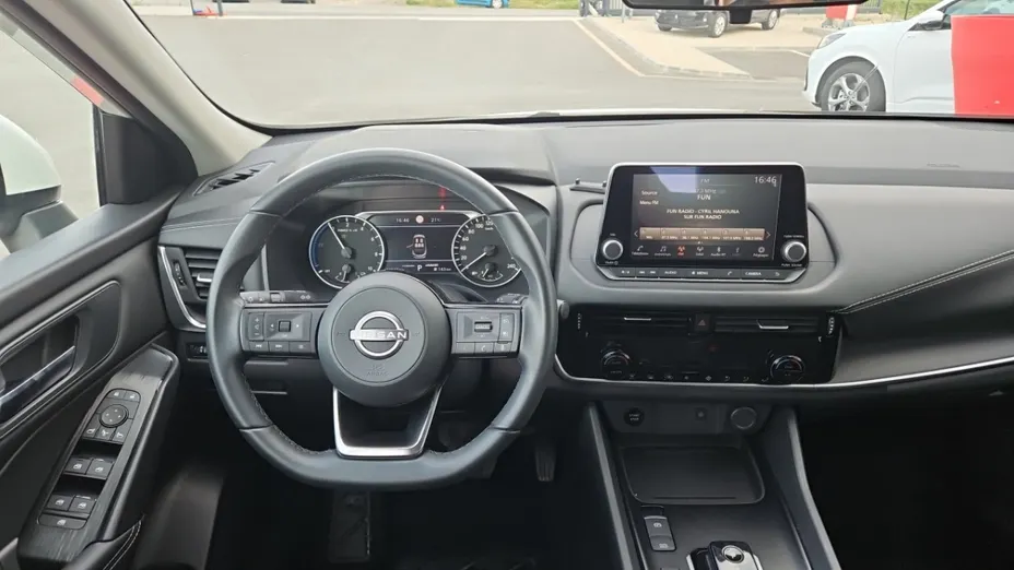 NISSAN Qashqai -