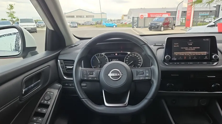 NISSAN Qashqai -