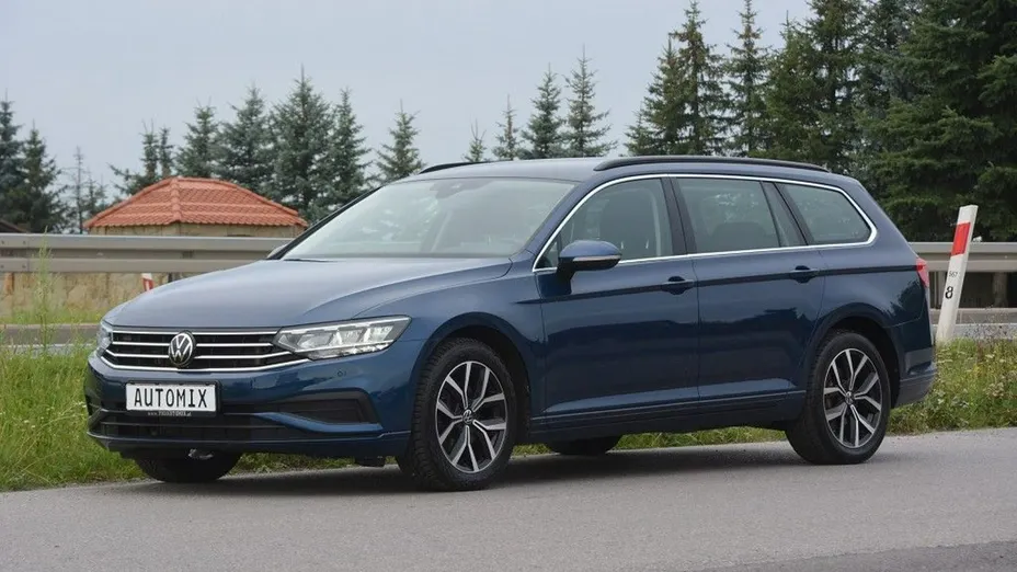 VOLKSWAGEN Passat -