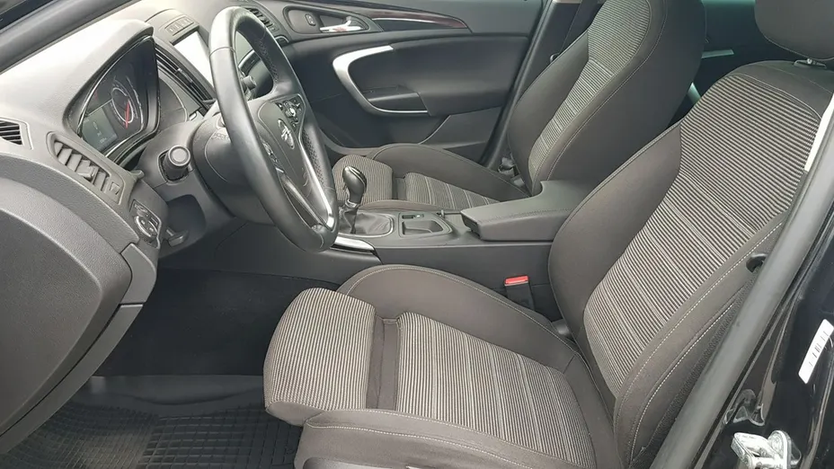 OPEL Insignia -