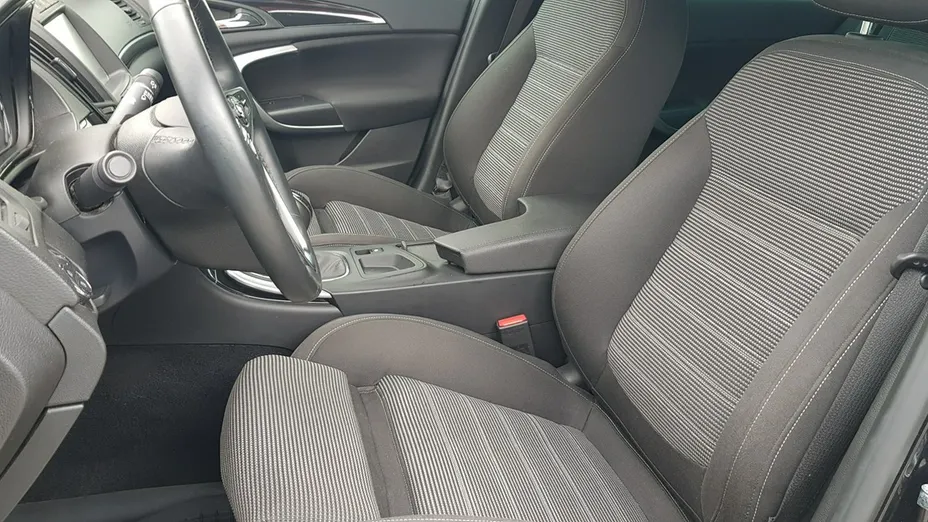 OPEL Insignia -
