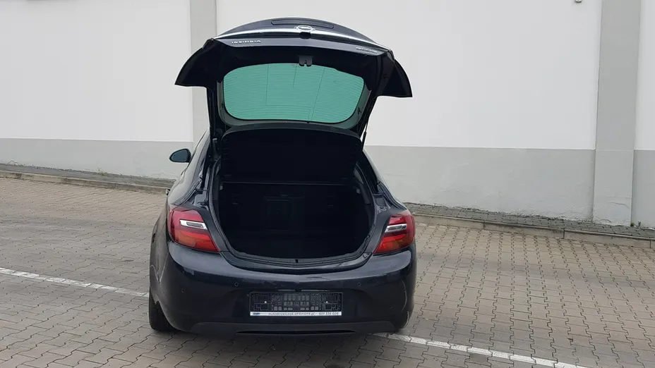 OPEL Insignia -