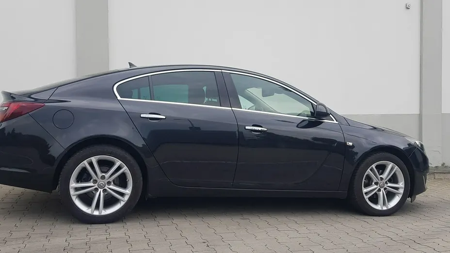 OPEL Insignia -