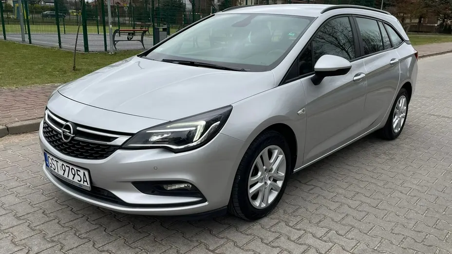 OPEL Astra -