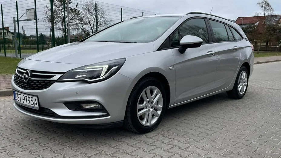 OPEL Astra -