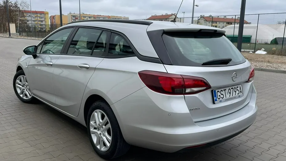 OPEL Astra -