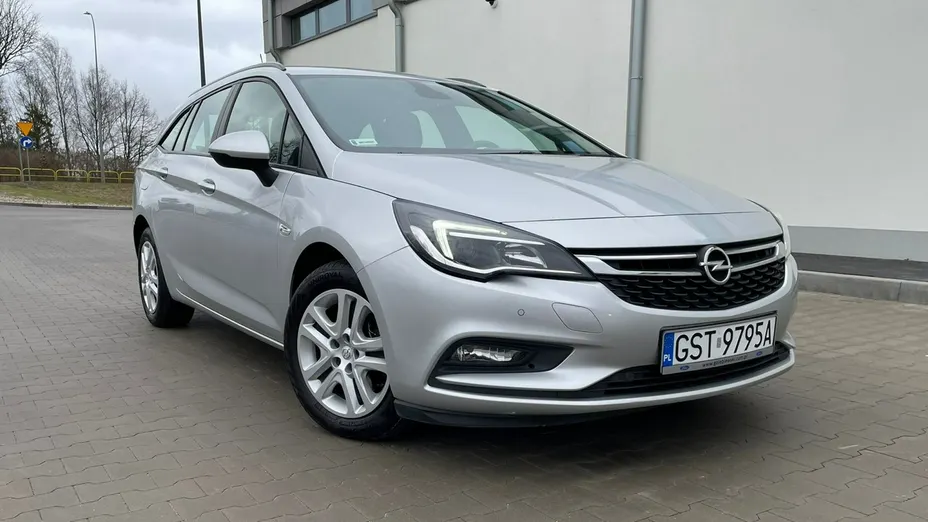 OPEL Astra -