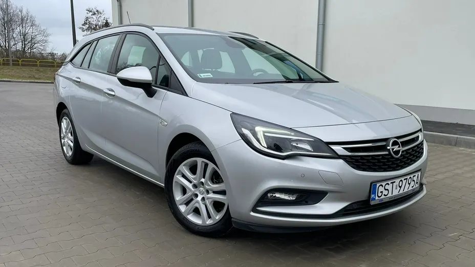 OPEL Astra -
