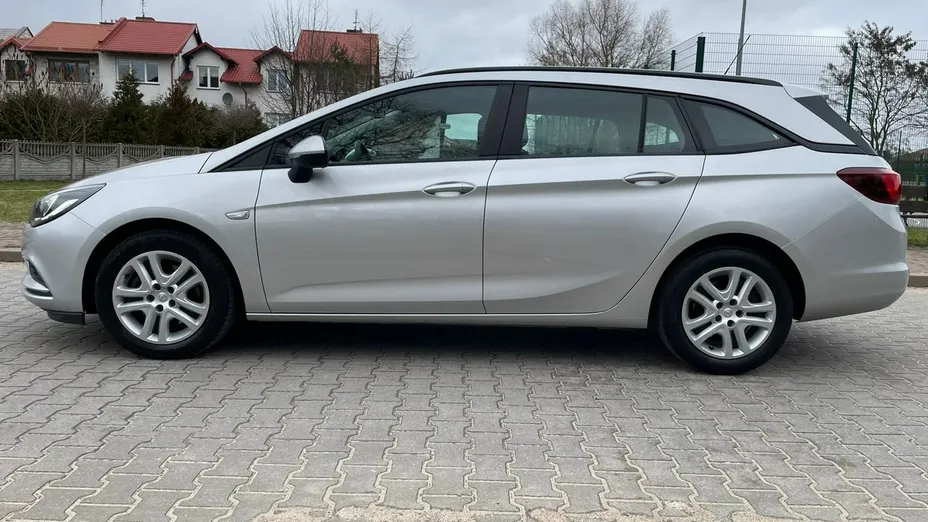 OPEL Astra -