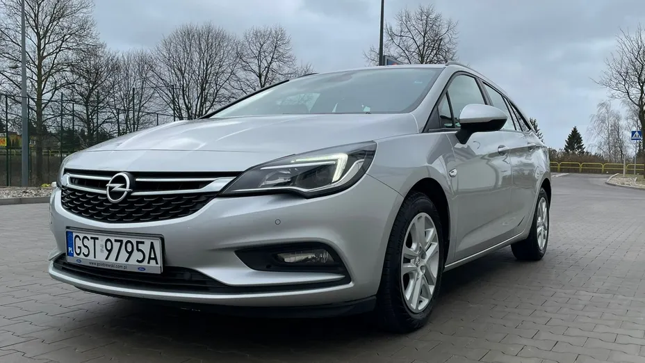 OPEL Astra -