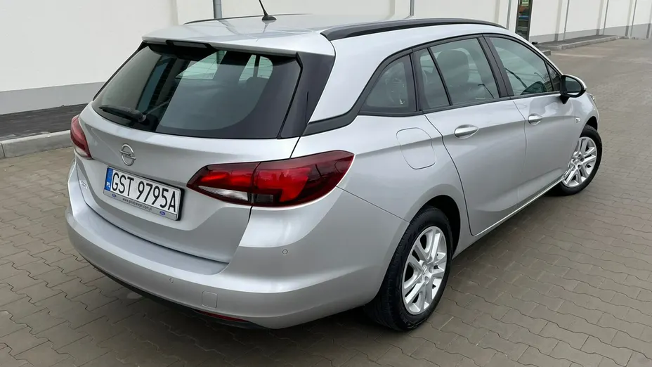 OPEL Astra -