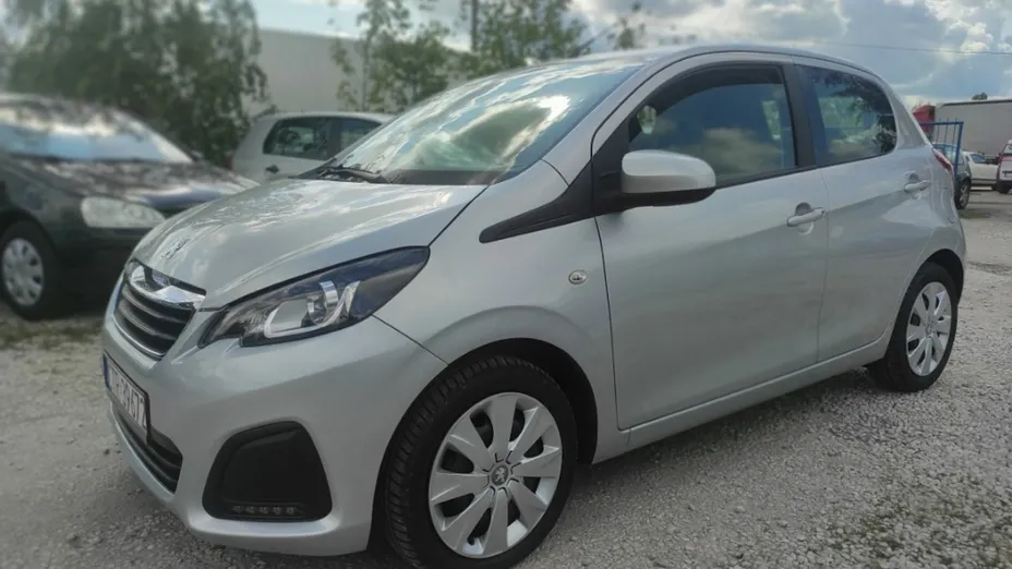 PEUGEOT 108 -