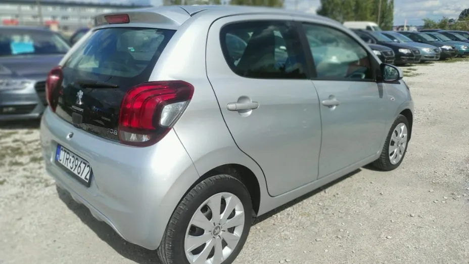 PEUGEOT 108 -