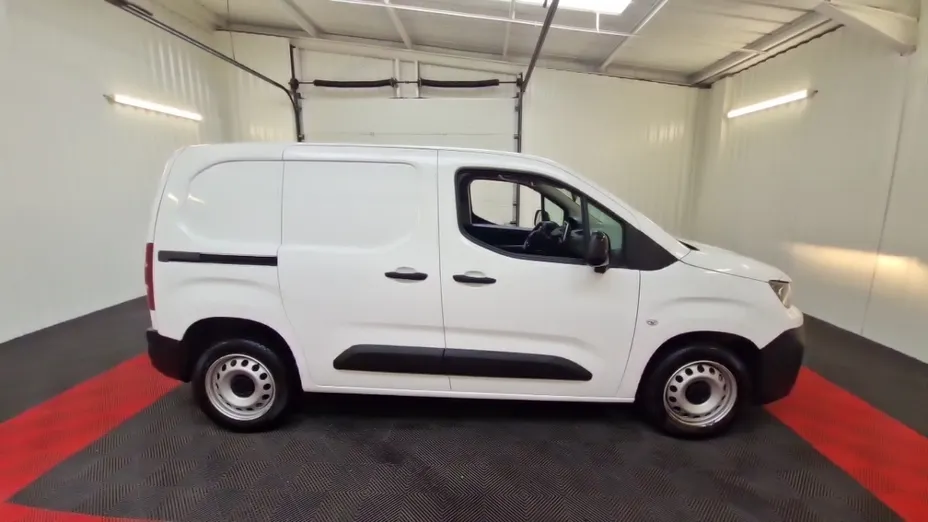 PEUGEOT Partner -