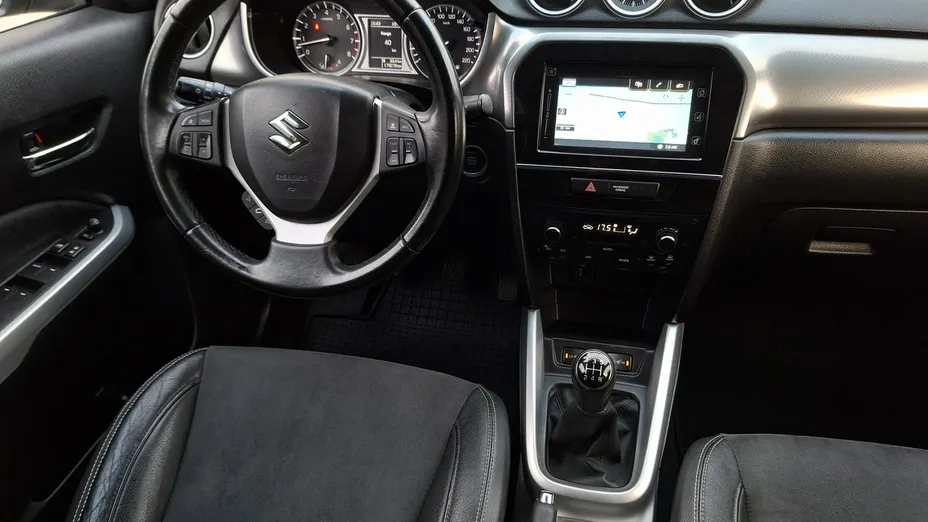 SUZUKI Vitara -