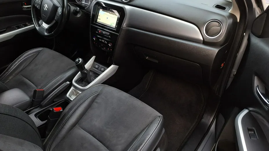 SUZUKI Vitara -