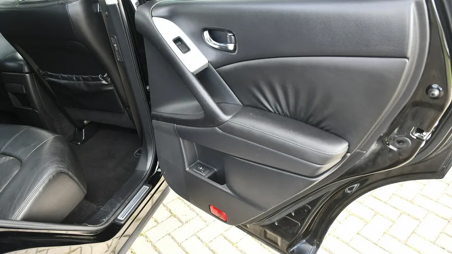 NISSAN Murano -