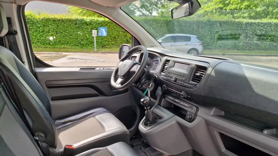 TOYOTA Proace -
