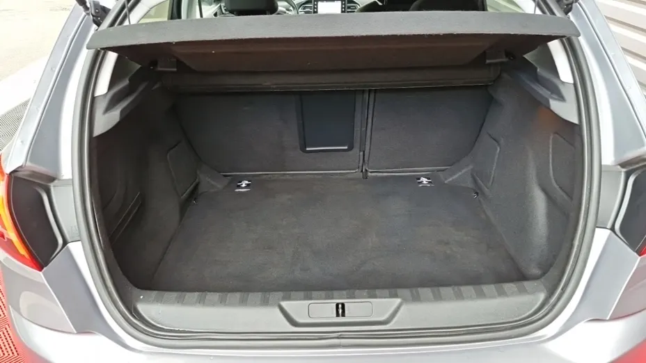 PEUGEOT 308 -