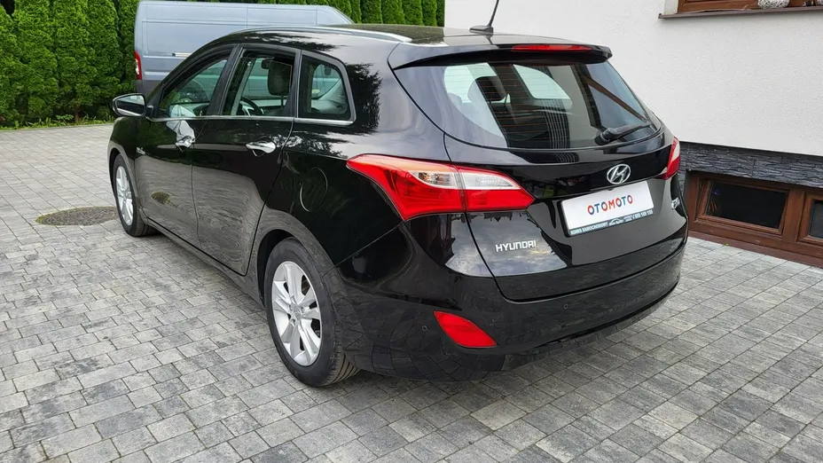 HYUNDAI i30 -