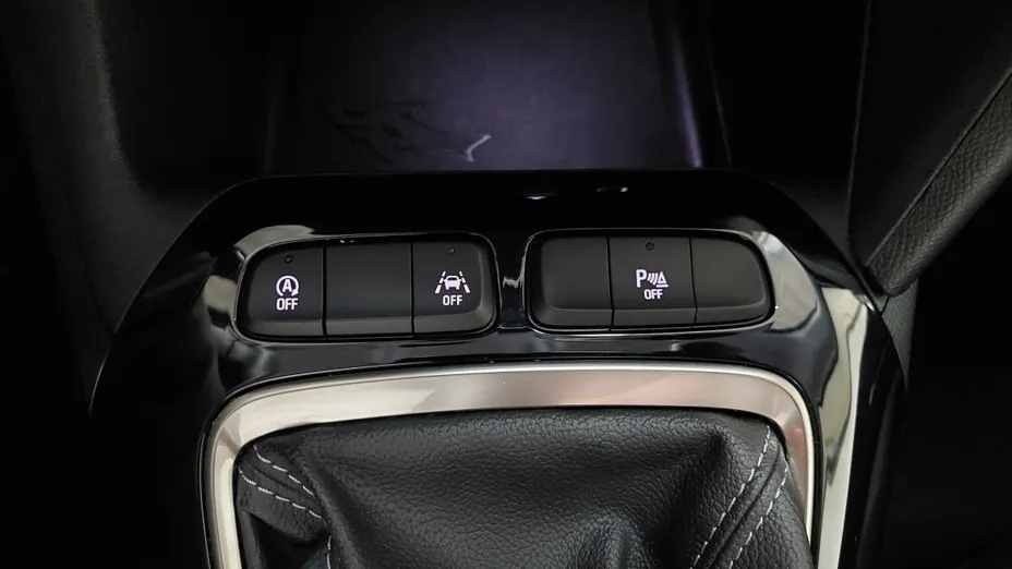 OPEL Corsa -