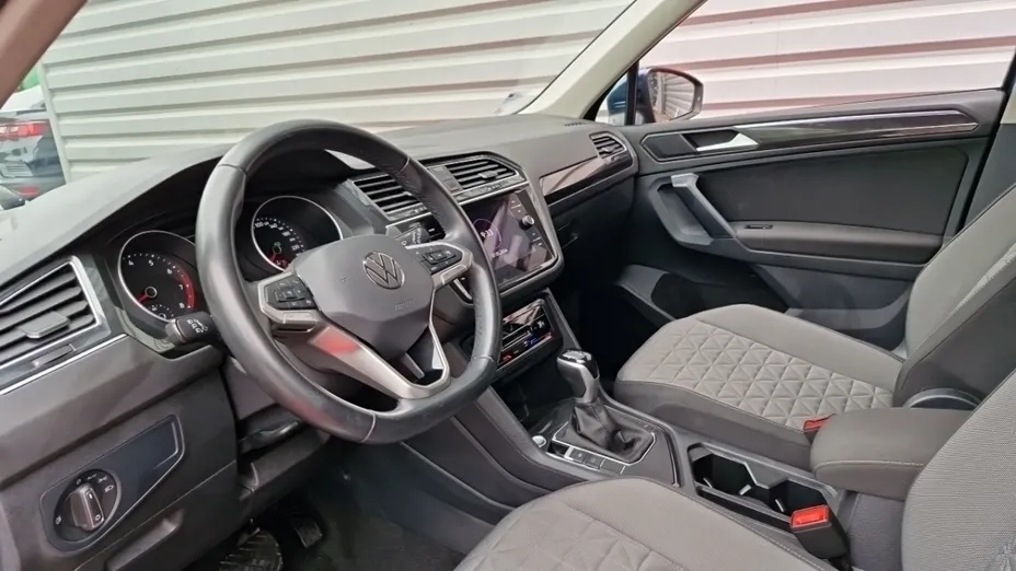 Volkswagen Tiguan -