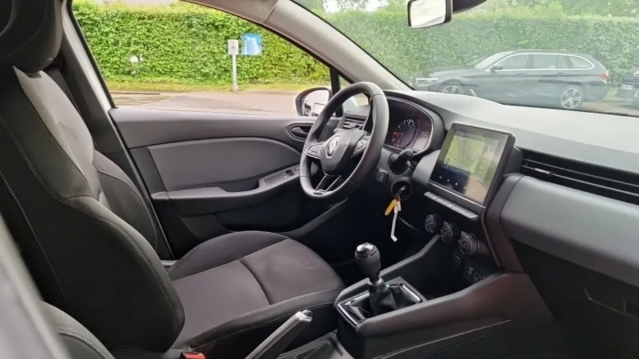 RENAULT Clio -