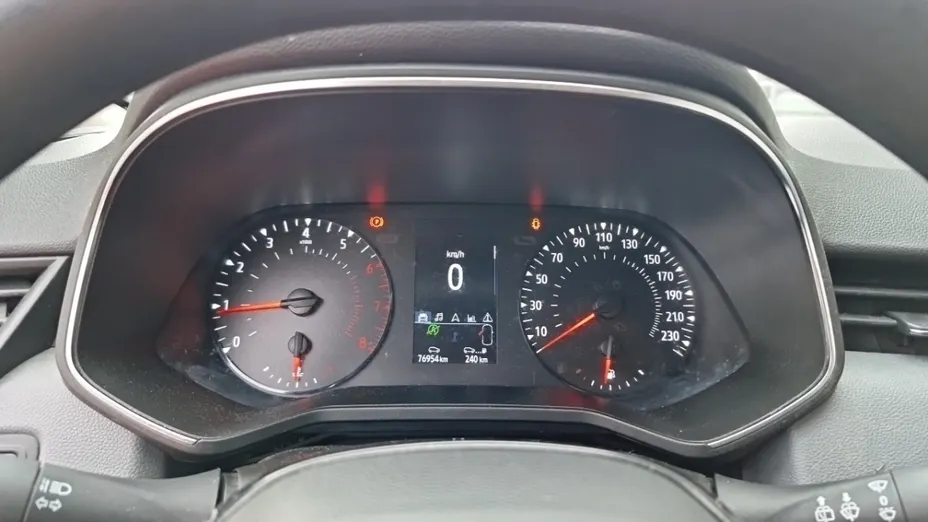 RENAULT Clio -