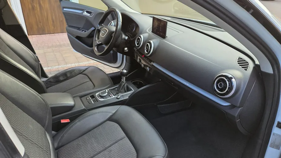 AUDI A3 Sportback -