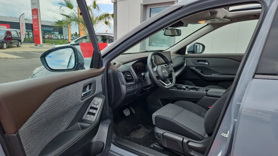 NISSAN X-Trail -