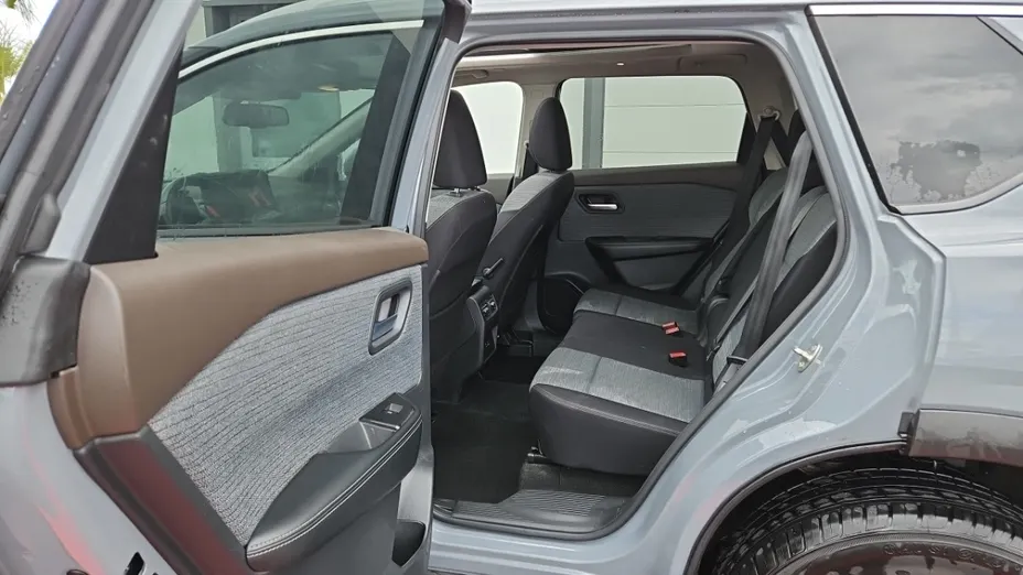 NISSAN X-Trail -