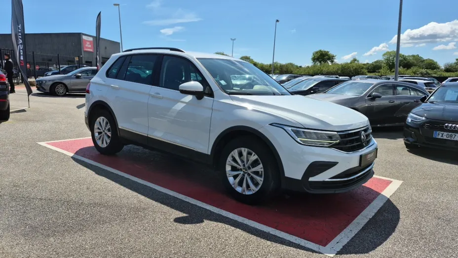 Volkswagen Tiguan -