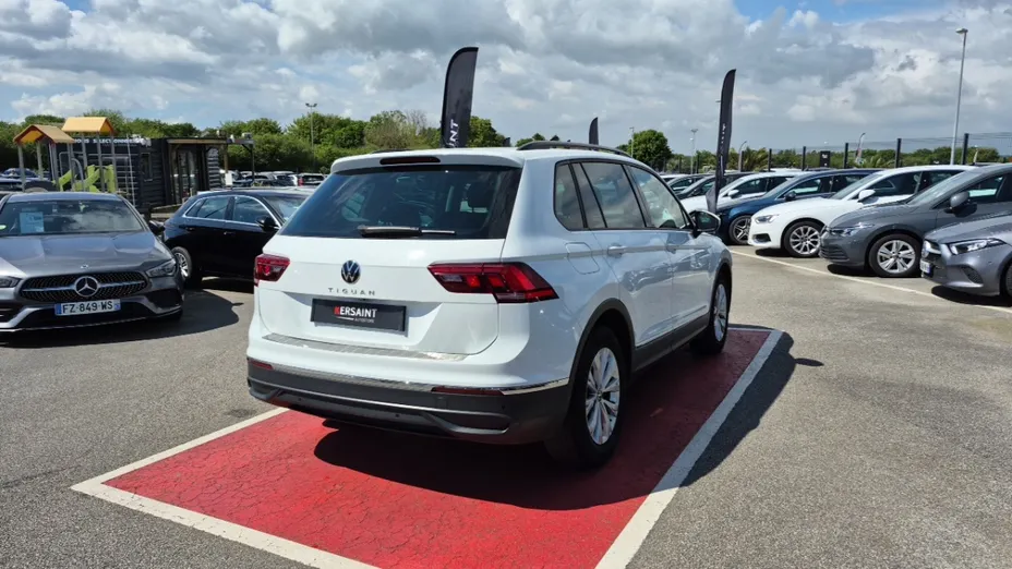 Volkswagen Tiguan -
