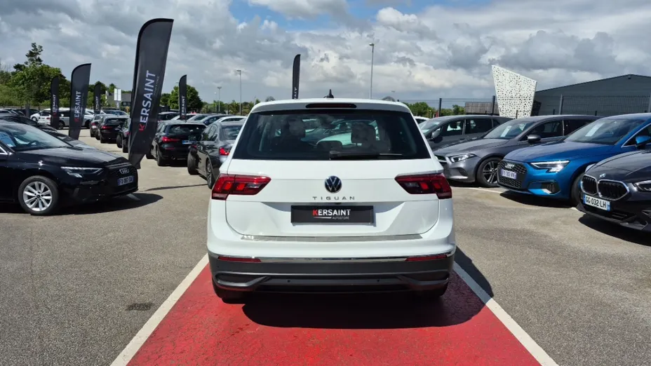 Volkswagen Tiguan -
