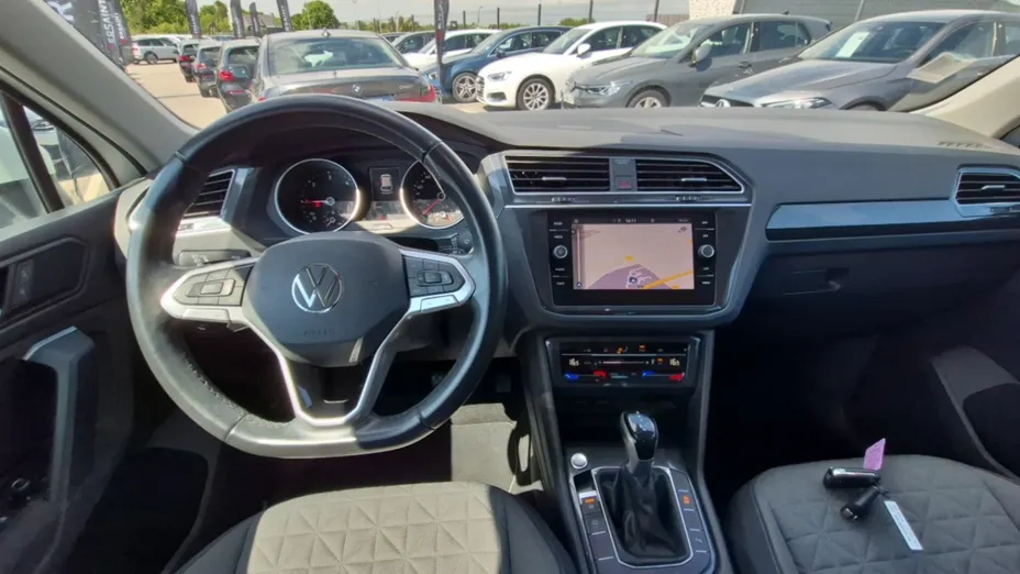 Volkswagen Tiguan -