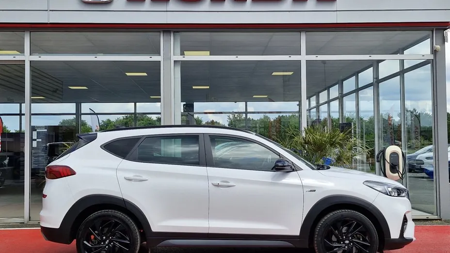 HYUNDAI Tucson -