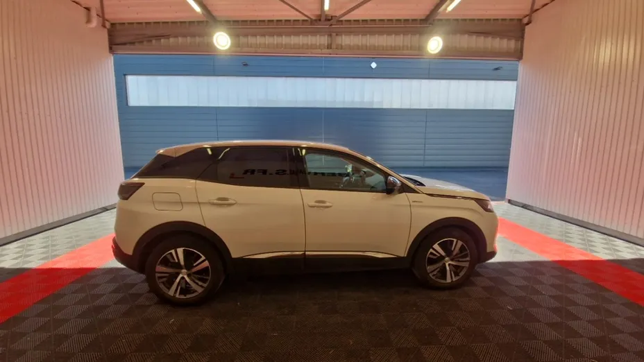 PEUGEOT 3008 -