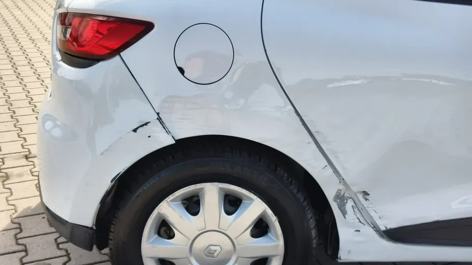 RENAULT Clio -
