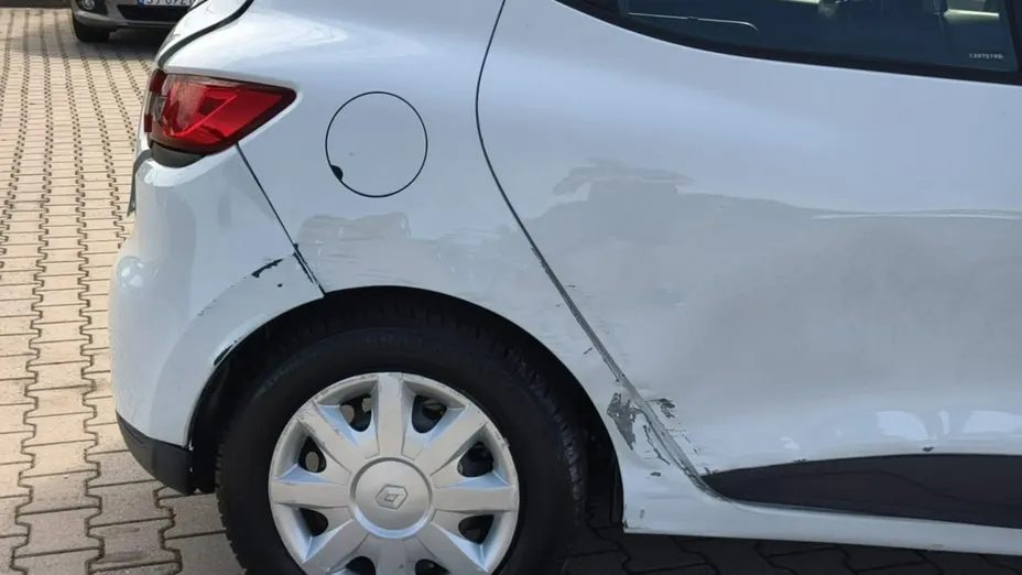 RENAULT Clio -