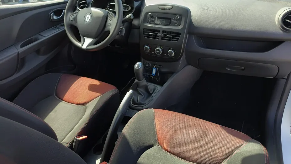 RENAULT Clio -
