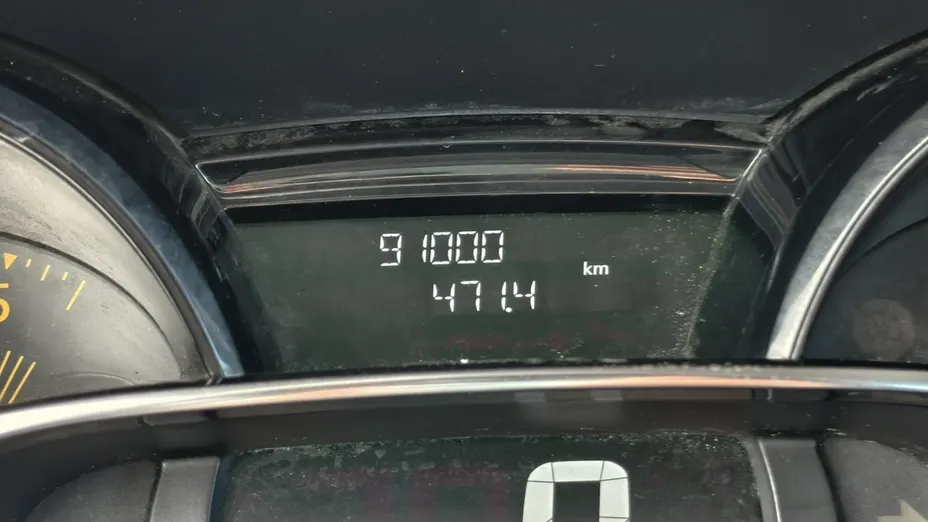 RENAULT Clio -