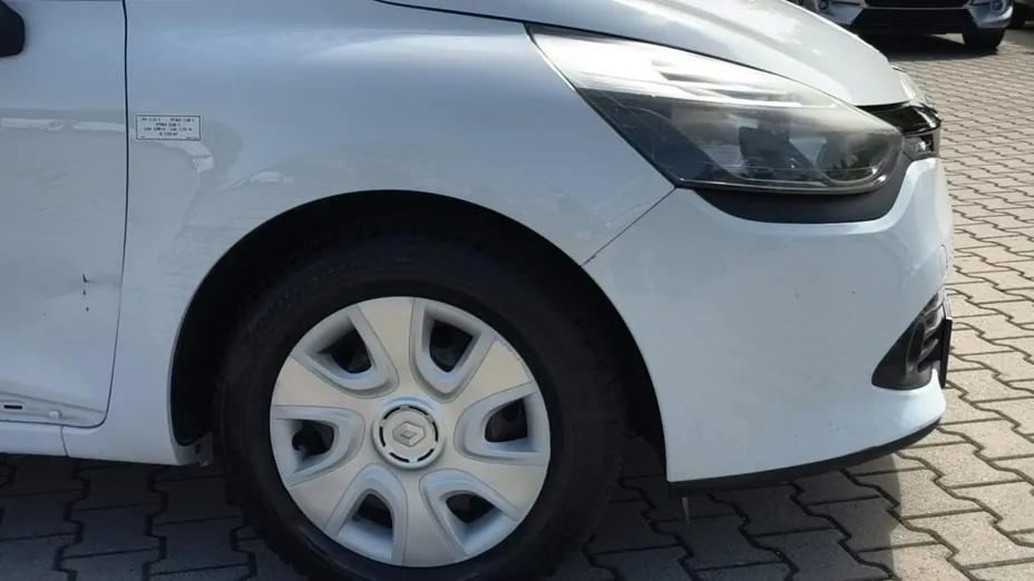 RENAULT Clio -