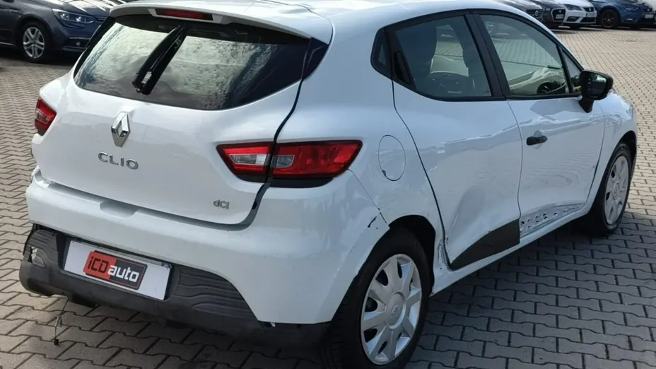 RENAULT Clio -