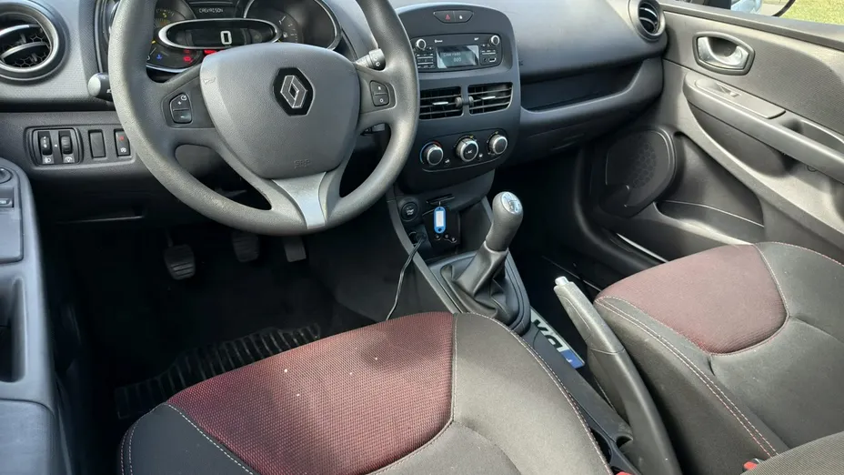 RENAULT Clio -