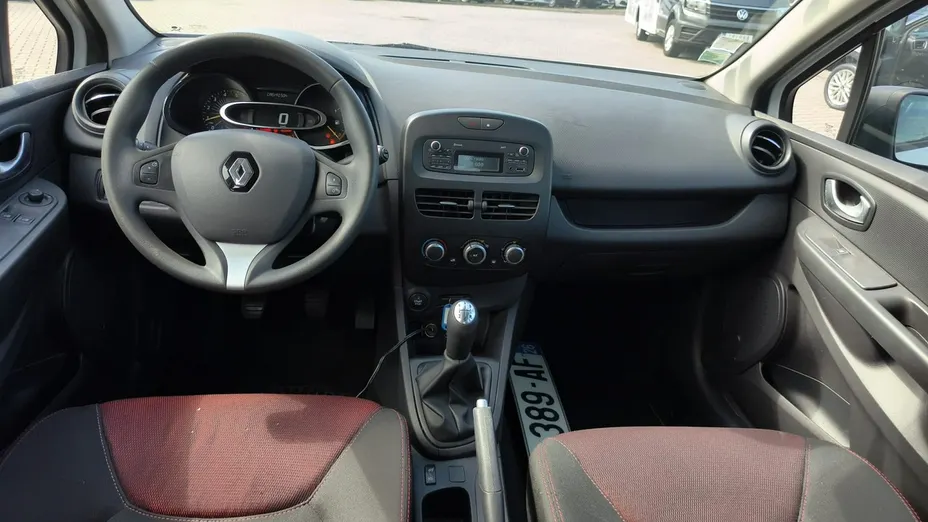 RENAULT Clio -