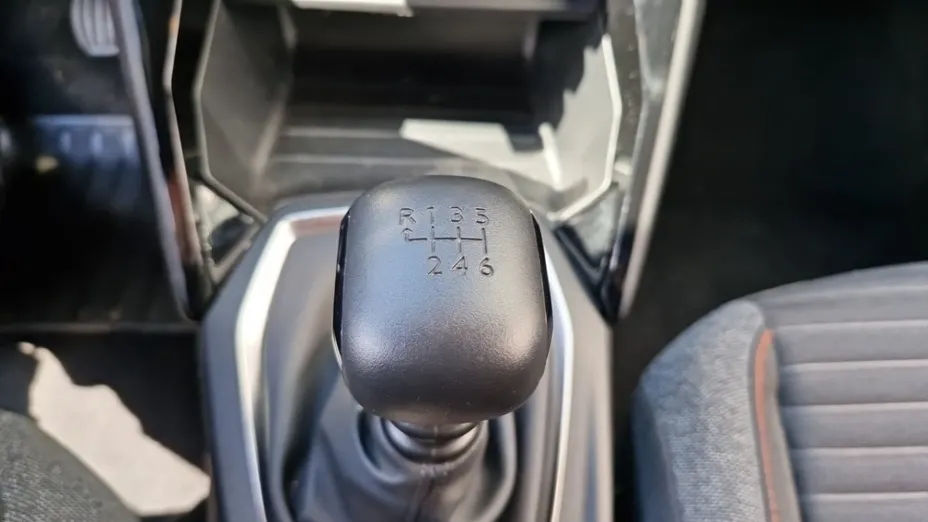 PEUGEOT 2008 -